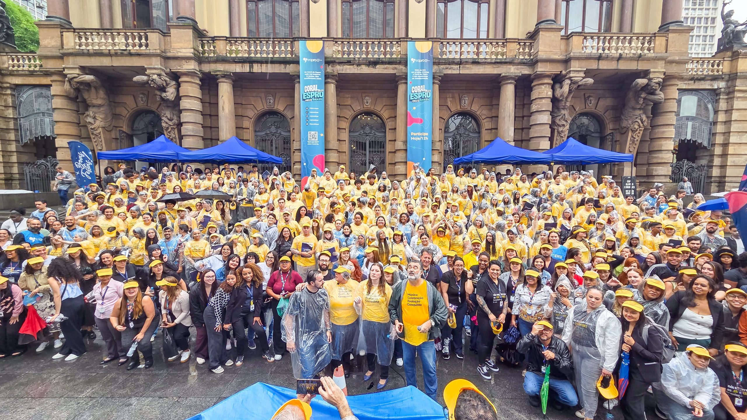 Coral Espro pelo Brasil