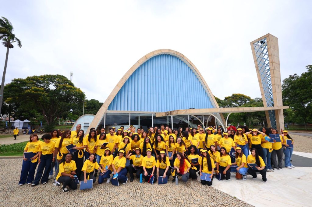 Coral Espro pelo Brasil BH