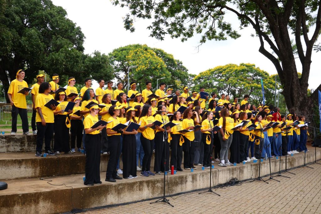 Coral Espro pelo Brasil BH