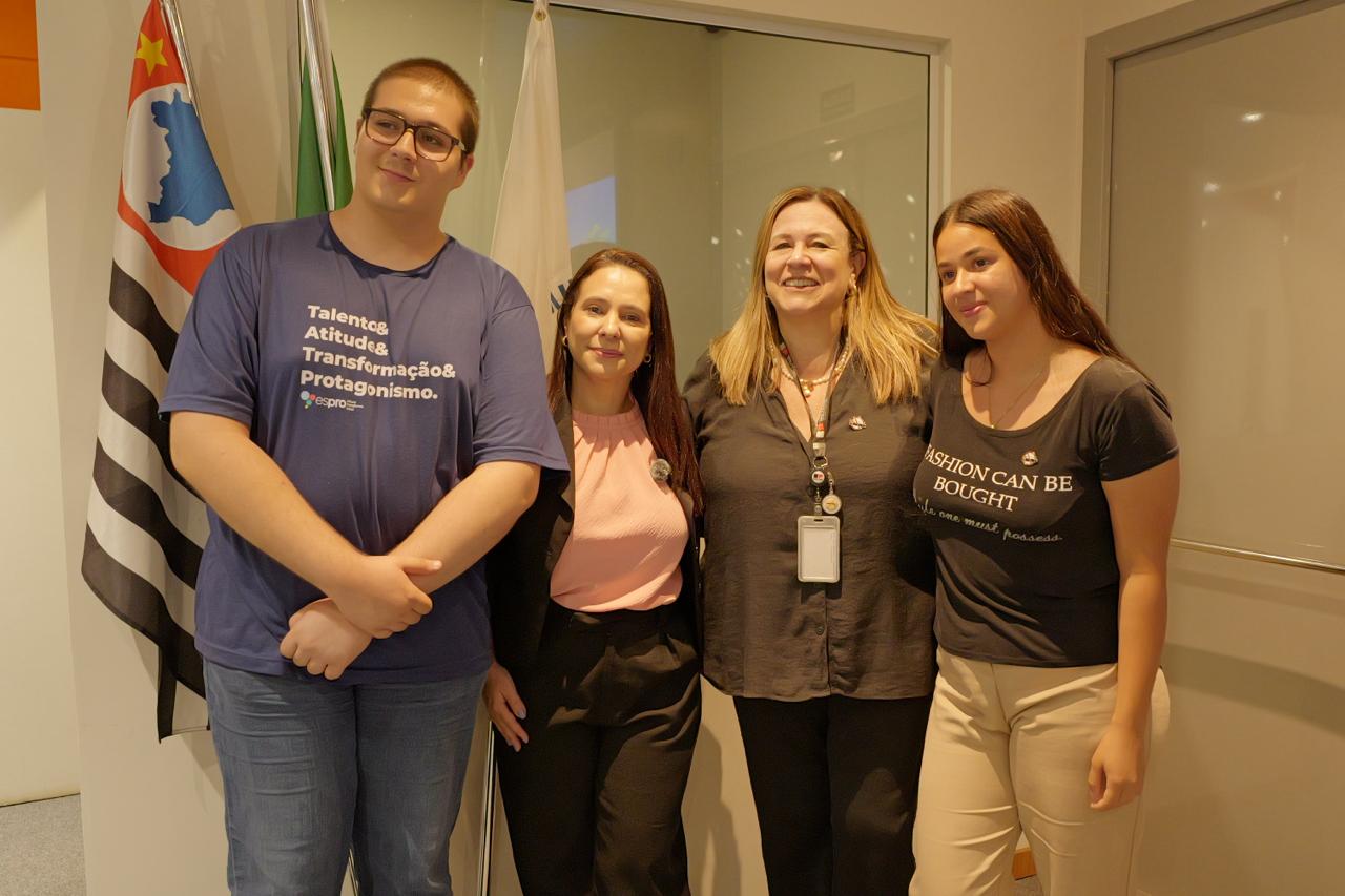 Palestra para Jovens sobre o risco do cigarro eletrônico.